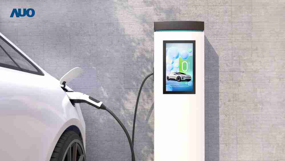 友達〝EVSE車用充電樁解決方案〞專為電動汽車充電樁設計，，，具有高亮度、、克服戶外艱難環境的耐溫、、耐紫外線等特性，，，，並搭載散熱性及擴充性強的高效能工業電腦，，，，可實現人機互動訴求，，如資訊顯示、、、、支付等應用