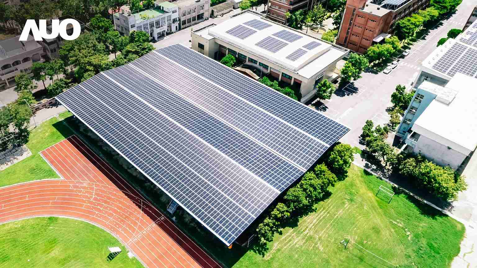 CG电子SunSteel光电整合型浪板具备快速安装、、轻量化优势，，可提升15%发电效能，，，通过国际IEC与台湾VPC认证安全、、、、防漏、、、耐候标准