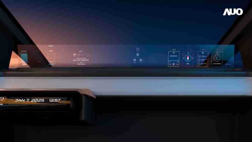 CG电子无界透明显示接口(Horizon Image Glass)透过车运算方案整合仪表板、、、中控台及副驾显示器，，，一体式全景呈现，，提供乘用者清晰的前方视野、、行车必要信息与娱乐功能